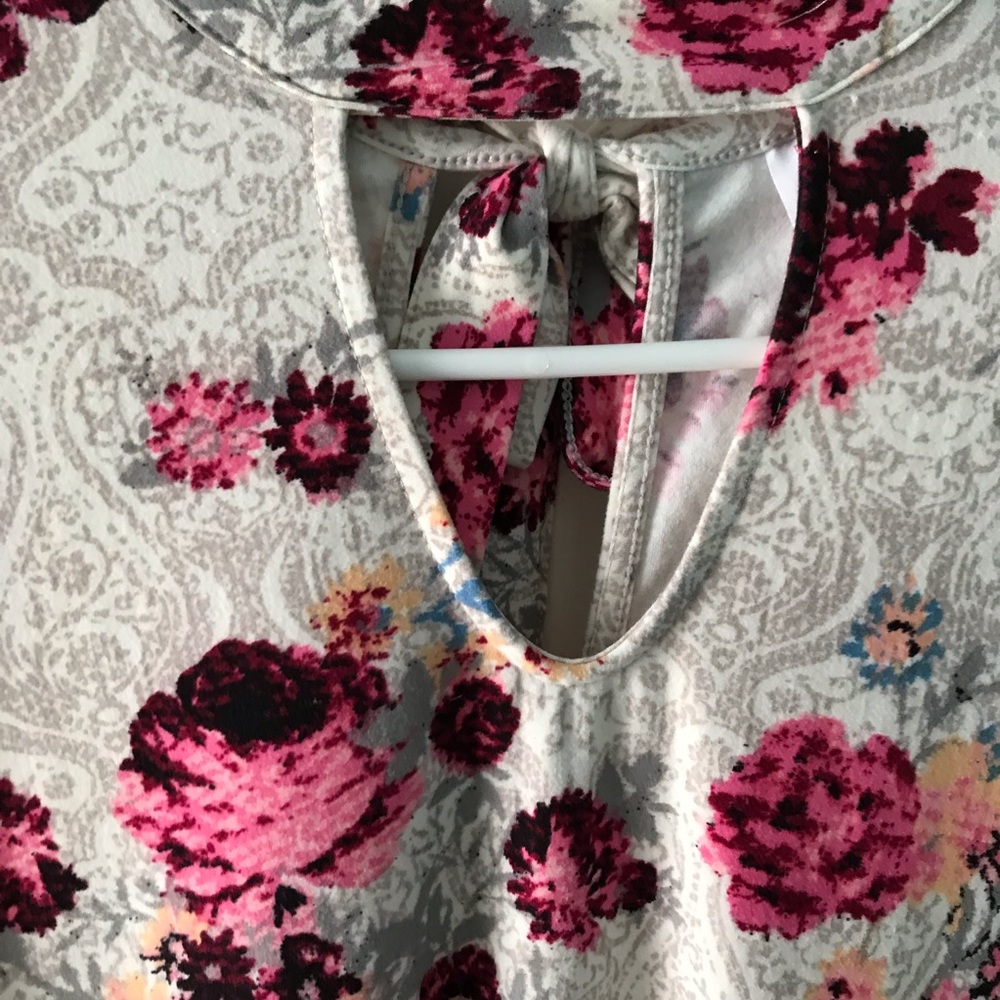 Dress - Picture 2 of 6